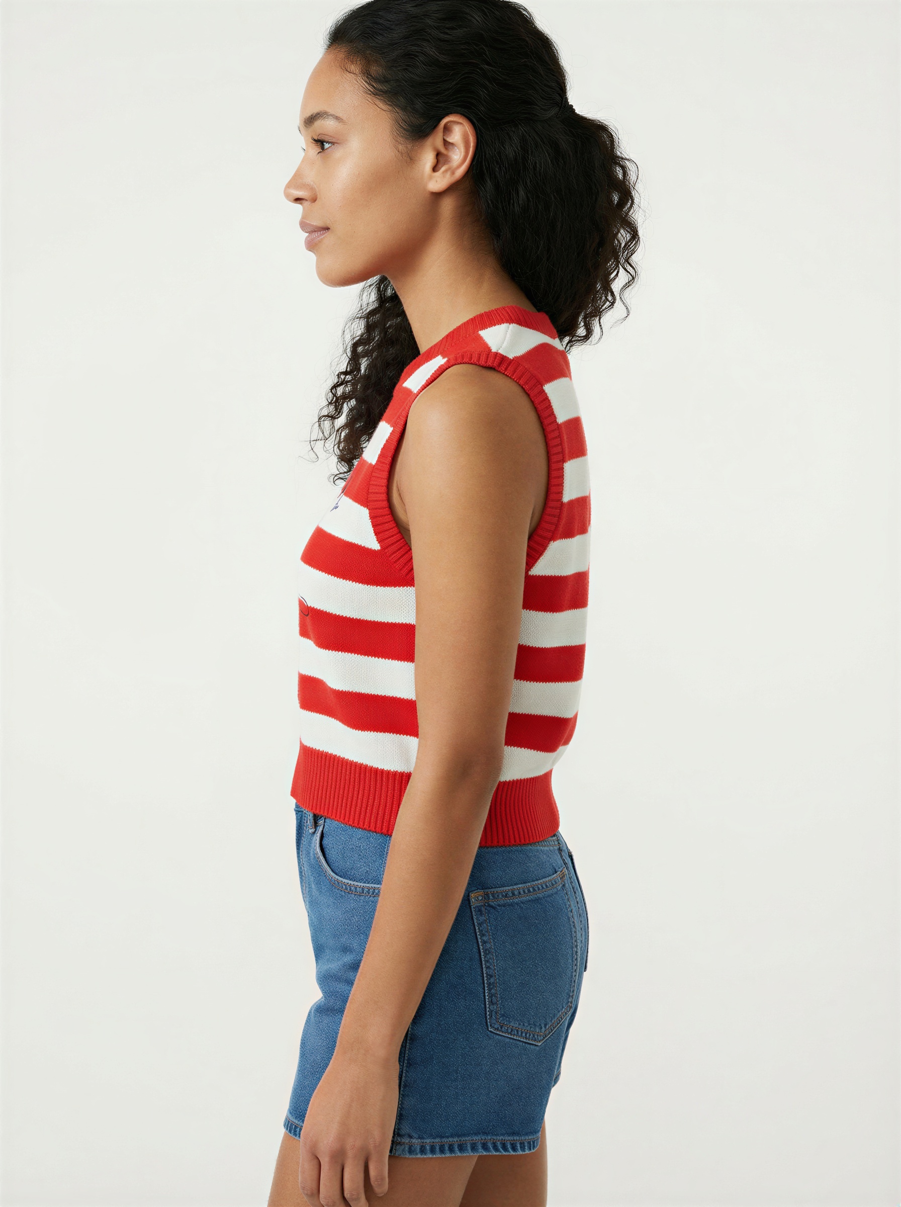 Peanuts Snoopy Life is Beachy Sleeveless Sweater Vest for Juniors - Image 4